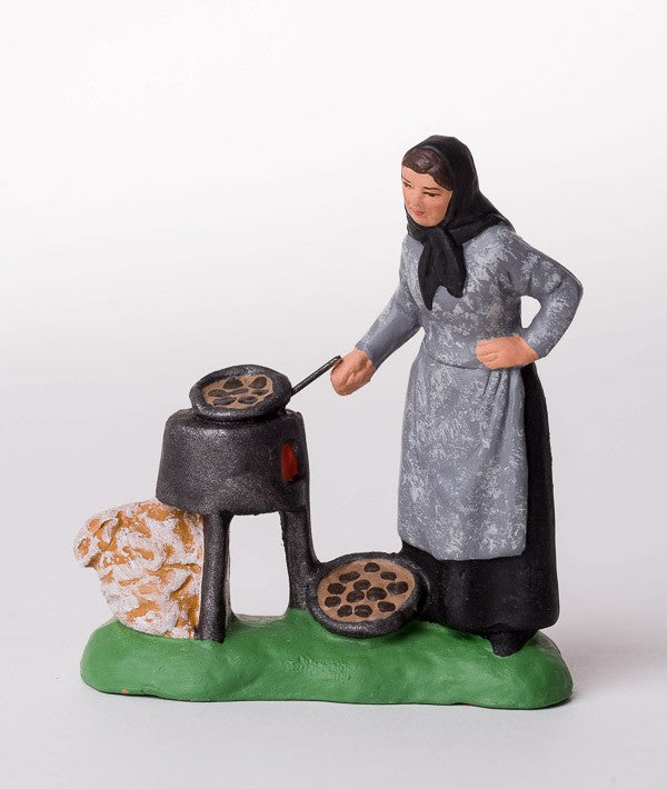 Santon la femme corse aux châtaignes