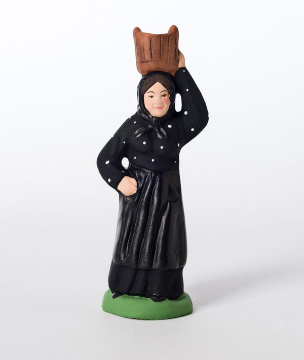 Santon femme corse au bacquet